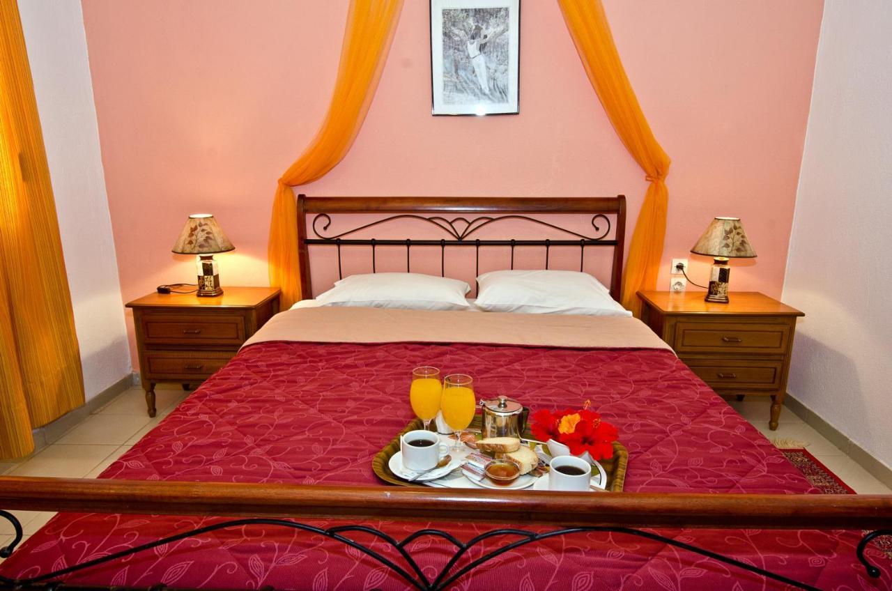Zaneta Hotel & Apartments Нео-Клима Экстерьер фото