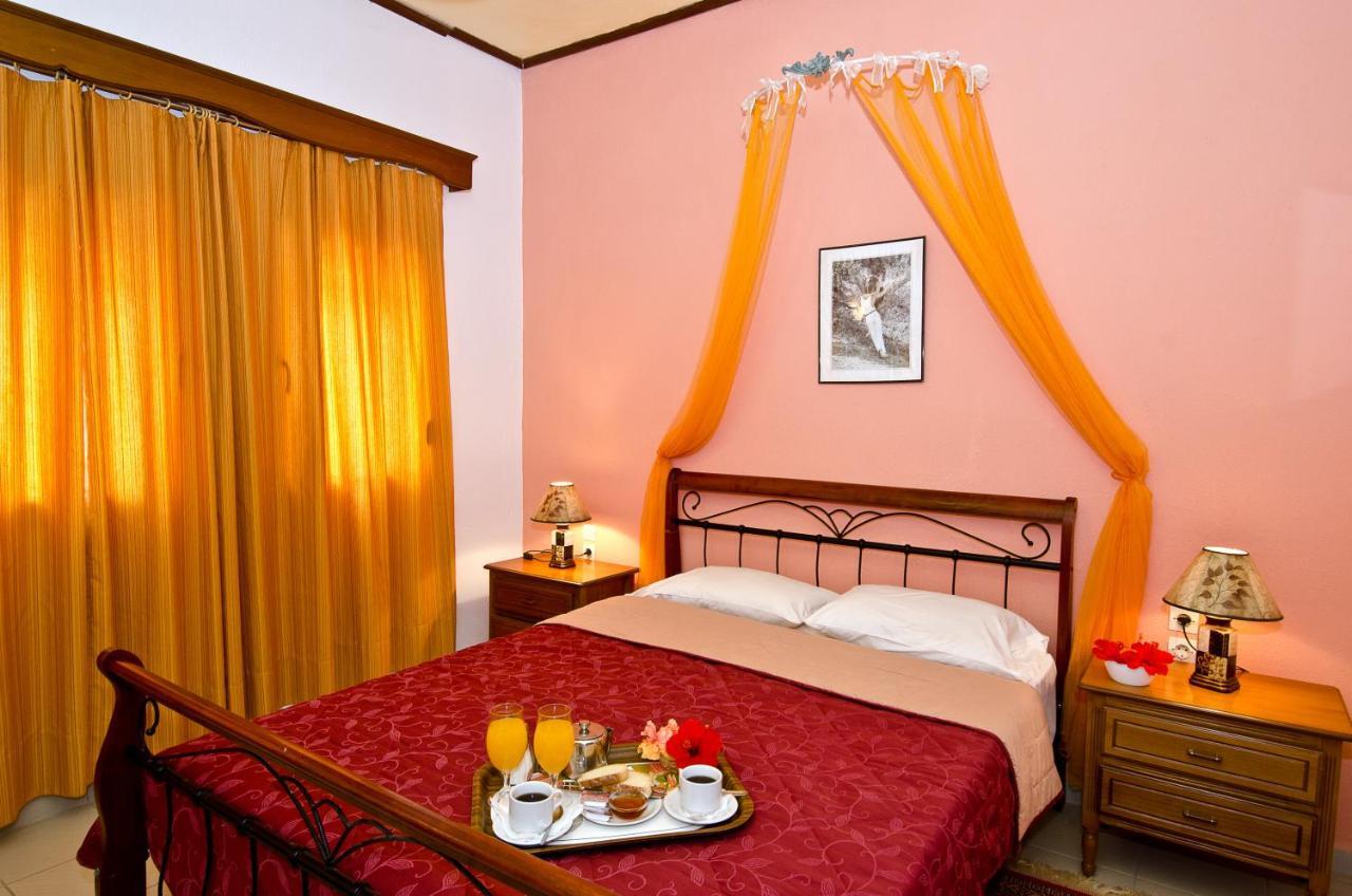 Zaneta Hotel & Apartments Нео-Клима Экстерьер фото